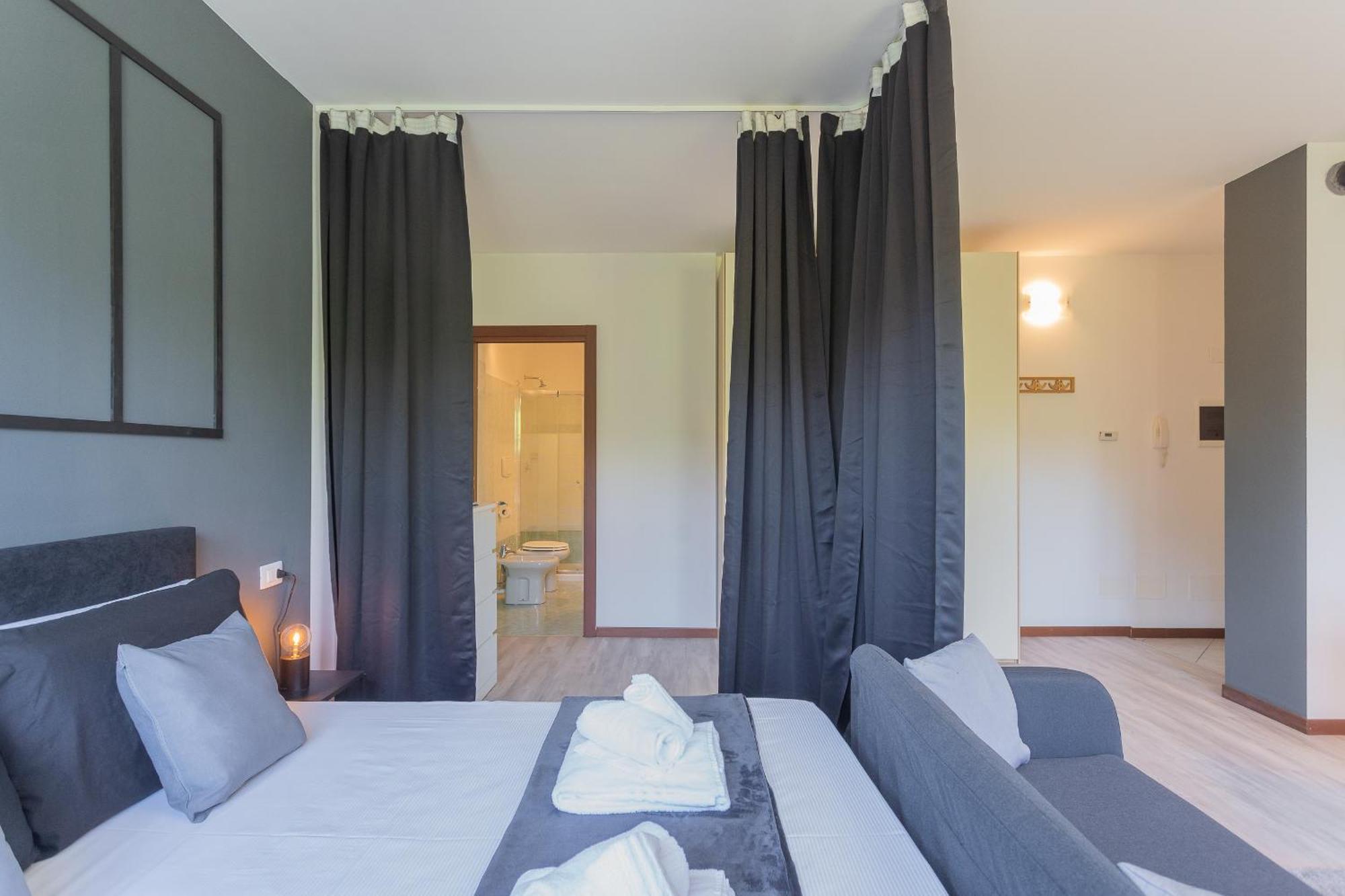Black Loft Como By Rent All Комо Экстерьер фото