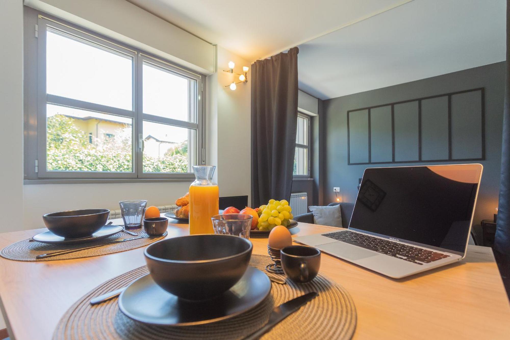 Black Loft Como By Rent All Комо Экстерьер фото